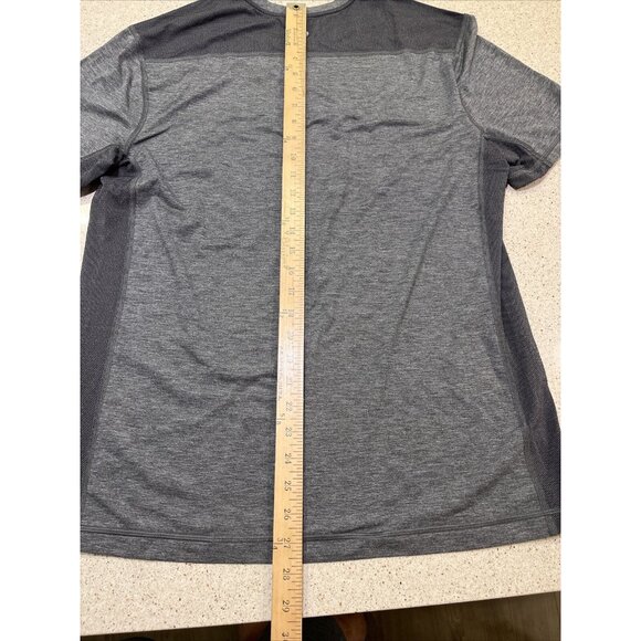 Lululemon T Shirt Men's Size M Gray Short Sleeve Crew Neck Performance Activ EUC - Picture 7 of 7